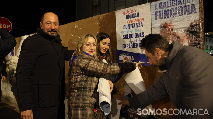 somoscomarca_240202_obarco_pegadacarteles_eleccionesautonomicas (8)