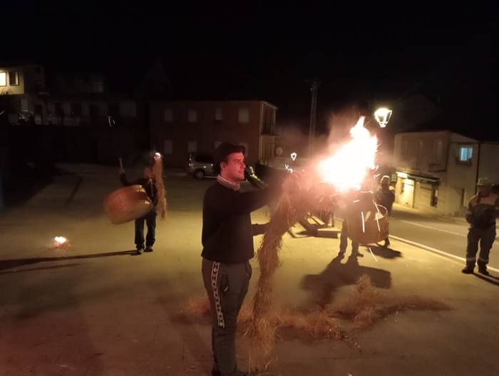 somoscomarca_240212_aveiga_entroido_fachos (10)