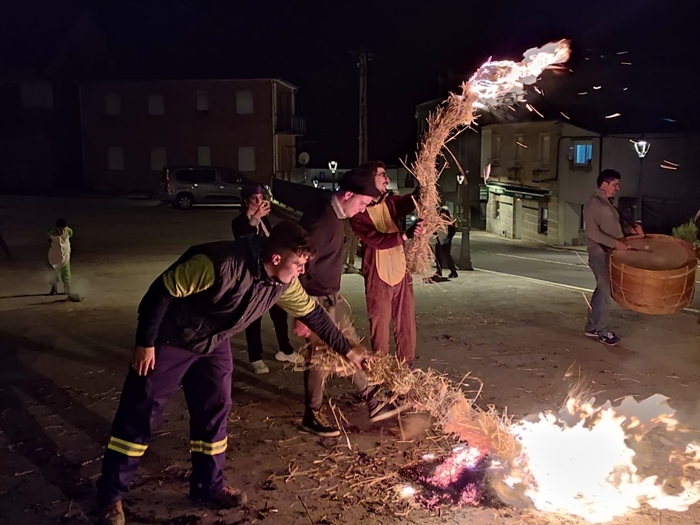 somoscomarca_240212_aveiga_entroido_fachos (14)