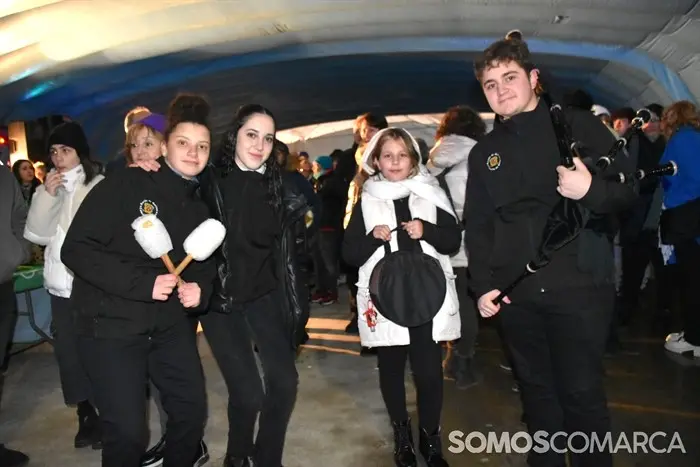 somoscomarca_aportela_portomourisco_conciertosolidario_aecc_arabiosa_2024 (8)