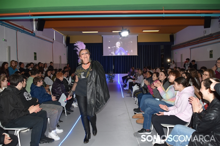 somoscomarca_obarco_ieslauroolmo_desfile_maquillaje_peluqueria_2024 (18)
