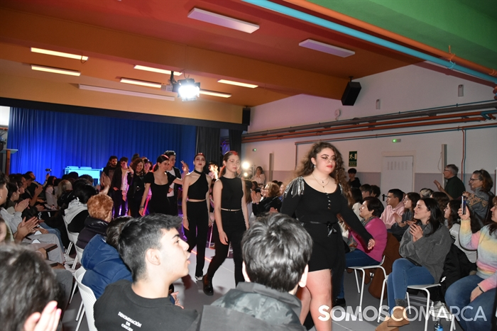 somoscomarca_obarco_ieslauroolmo_desfile_maquillaje_peluqueria_2024 (51)