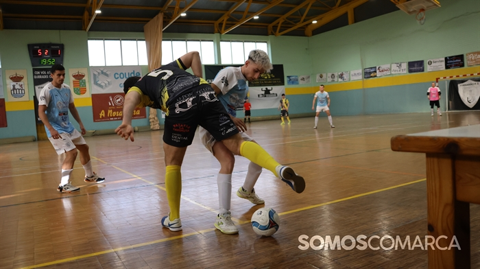 somoscomarca_13_04_futbolssala_vianariño6788