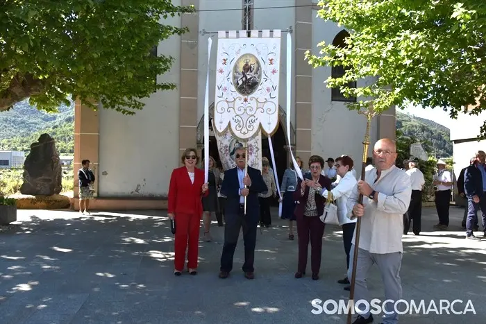 somoscomarca_20240423_vilamartin_fiestas_sanjorge_procesion (12)