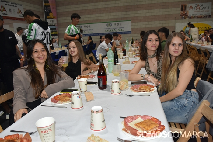 somoscomarca_20240608_vilamartin_pabellon_cdcorgomo_cena_aficion (28)