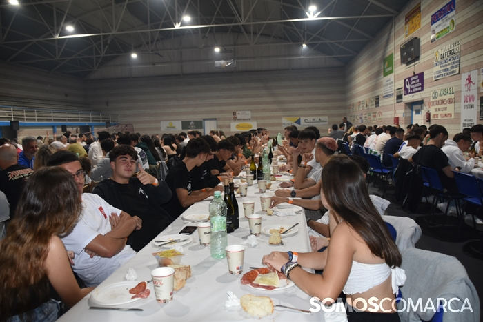 somoscomarca_20240608_vilamartin_pabellon_cdcorgomo_cena_aficion (42)