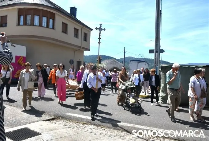 somoscomarca_20240613_arua_fontei_procesion_sanantonio (9)