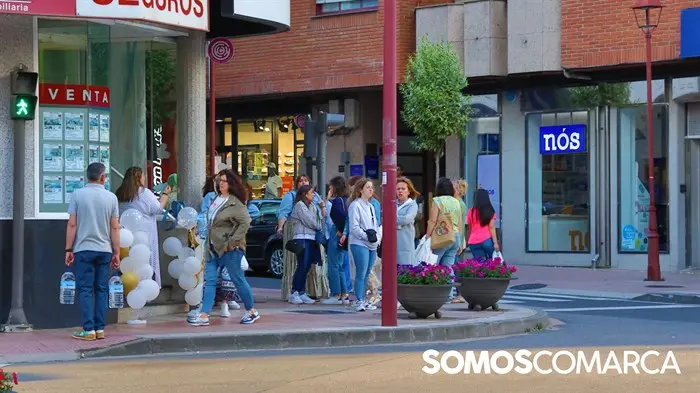 somoscomarca_240614_obarco_noiteblanca_batucada_tiendas_comercio_cca1121