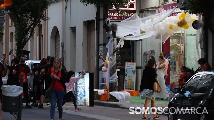 somoscomarca_240614_obarco_noiteblanca_batucada_tiendas_comercio_cca1141