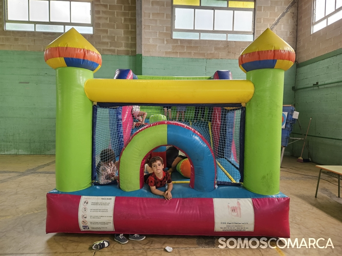 somoscomarca_20240701_campamentosverano_hinchablesrubia_vilamartin_petin_arua (2)