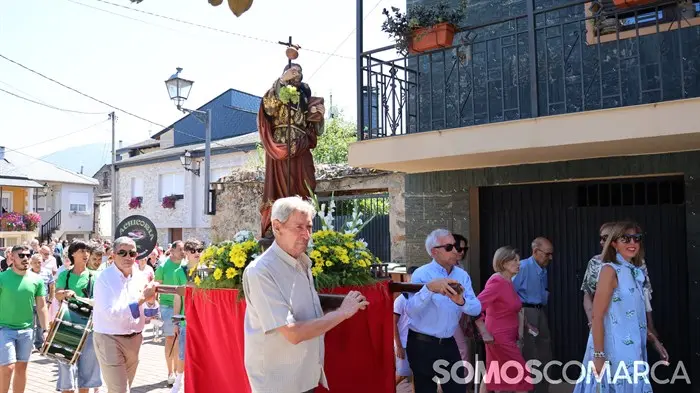 somoscomarca_240725_petin_festasantiago_procesion_plazaterraza_mesas (2)