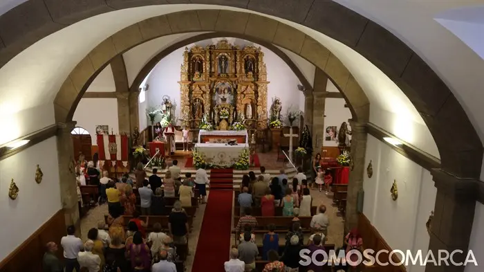 somoscomarca_240725_petin_festasantiago_procesion_plazaterraza_mesas (12)