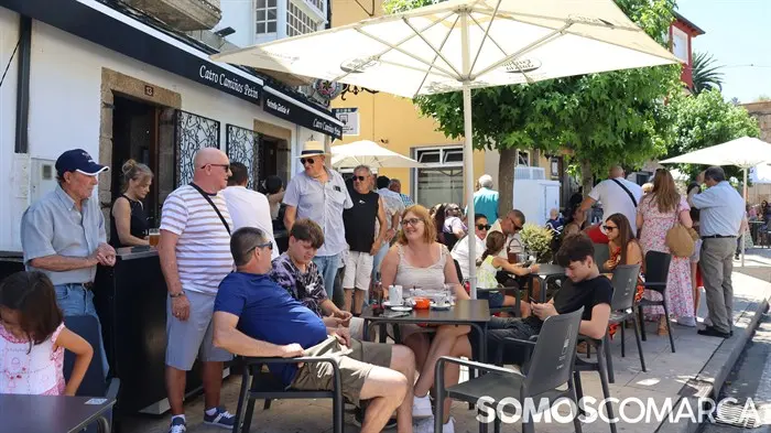 somoscomarca_240725_petin_festasantiago_procesion_plazaterraza_mesas (20)