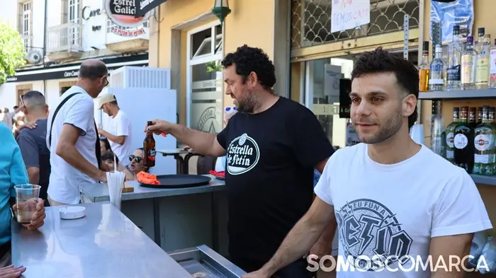 somoscomarca_240725_petin_festasantiago_procesion_plazaterraza_mesas (34)