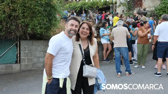 somoscomarca_240802_vilamartin_covas_apequena_nitapregonera 2008