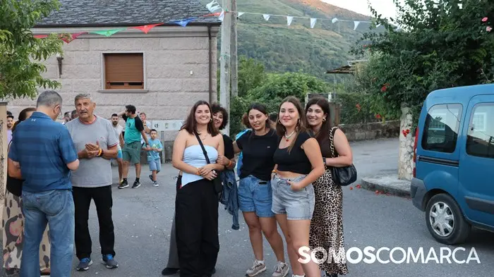 somoscomarca_240802_vilamartin_covas_apequena_nitapregonera 2009