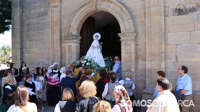 somoscomarca_2024_larouco_procesion_virxedosremedios (8)