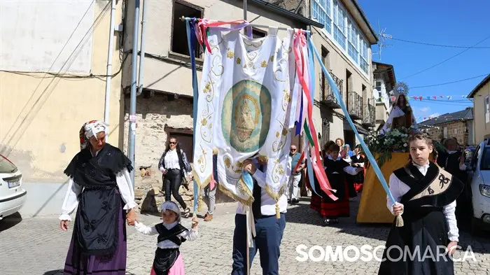 somoscomarca_2024_larouco_procesion_virxedosremedios (21)