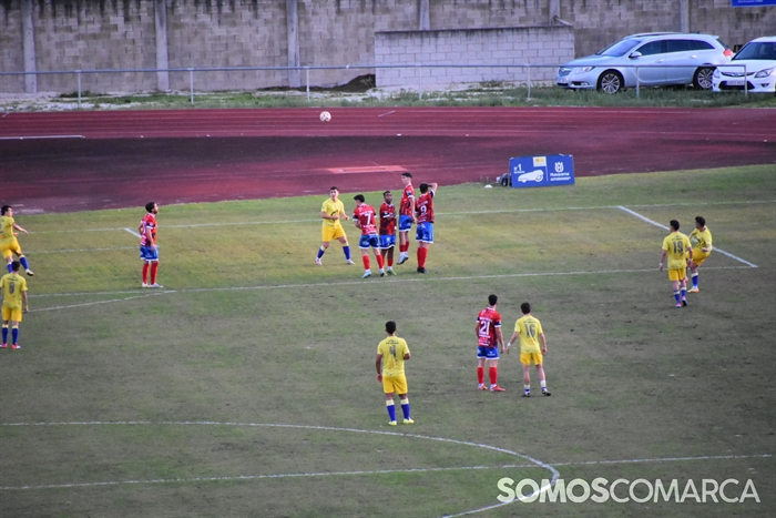 somoscomarca_20241013_futbol_calabagueiros_cdbarco_cambados (2)