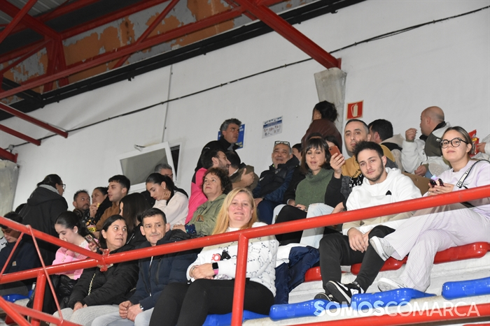 somoscomarca_20241201_pabelloncalabagueiros_futbolsala_pizarrastrescuñados_asneves (2)