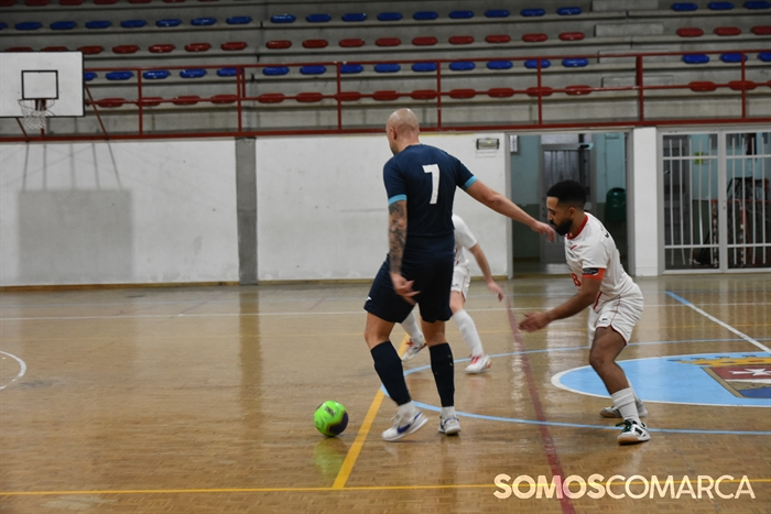 somoscomarca_20241201_pabelloncalabagueiros_futbolsala_pizarrastrescuñados_asneves (9)