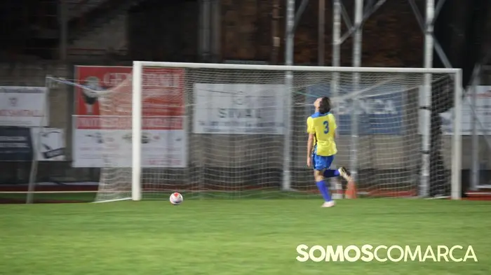 somoscomarca_20241201_futbol_juvenil_cdbarco_cdrua (11)