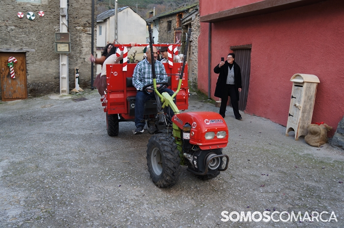 somoscomarca_20241207_obarco_fervenza_decoracionnavidad (16)