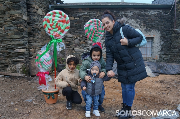 somoscomarca_20241207_obarco_fervenza_decoracionnavidad (39)
