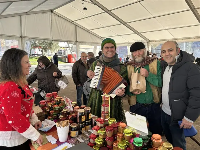 somoscomarca_2024_12_28_quiroga_navidad_mercadillodenadal_5888 (3)