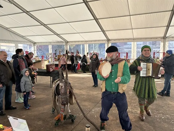 somoscomarca_2024_12_28_quiroga_navidad_mercadillodenadal_5888 (4)