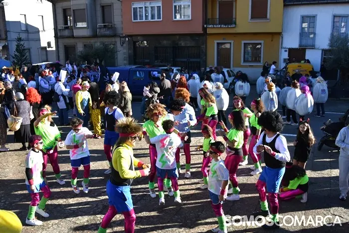 somoscomarca_20250301_vilamartin_entroido_desfilecomparsas (35)
