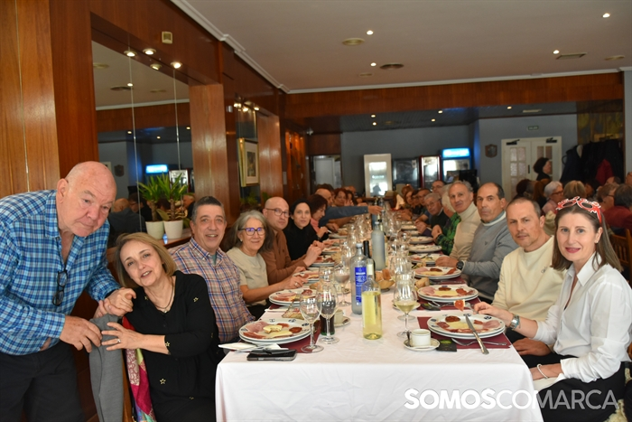 somoscomarca_20250307_obarco_hospitalpublicovaldeorras_homenaje_doctordelrio (2)