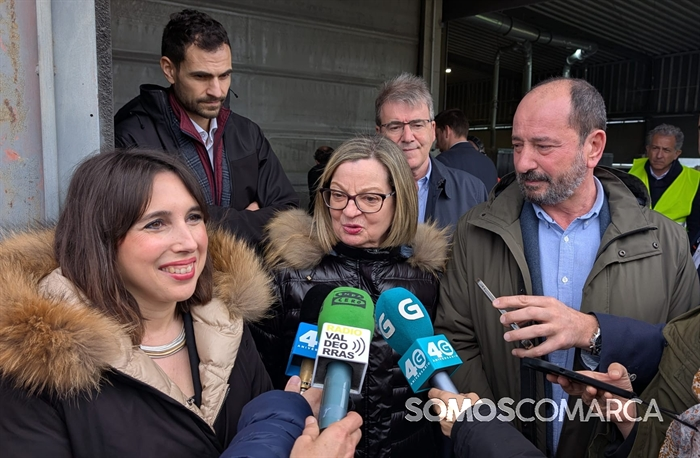 somoscomarca_pizarra_instalciónes_visitaconselleiraindustria_merelles_ (1)