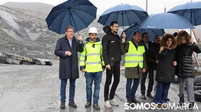 somoscomarca_pizarra_instalciónes_visitaconselleiraindustria_merelles_ (8)