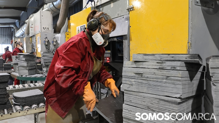 somoscomarca_pizarra_instalciónes_visitaconselleiraindustria_merelles_ (18)