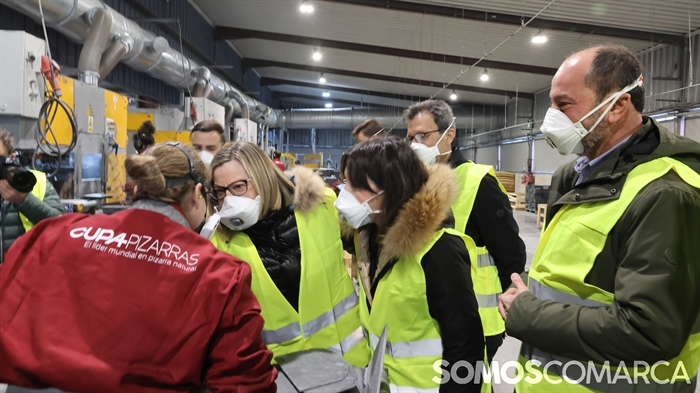 somoscomarca_pizarra_instalciónes_visitaconselleiraindustria_merelles_ (23)
