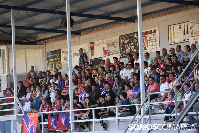 somoscomarca_20250427_calabagueiros_futbol_cdbaropontevedrab_gradas_aficionados (4)