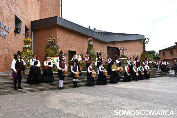 somoscomarca_20250501_obarco_plazaprincipe_mayos_coplas_puestosmercadillo (4)
