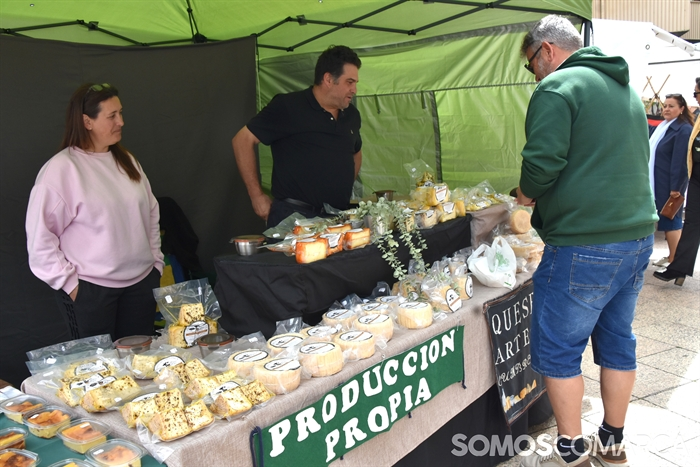 somoscomarca_20250501_obarco_plazaprincipe_mayos_coplas_puestosmercadillo (13)