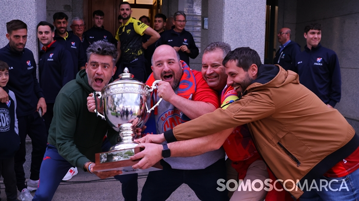 somoscomarca_obarco_futbol_cdbarco_ascenso_celebracion (6)