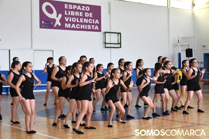 somoscomarca_20250606_obarco_pabellonvello_plazaconcello_exhibicionballet_zumba_escuelasdeportivas (11)
