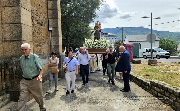 somoscomarca_20250613_arua_fontei_fiestasanantonio_procesion (8)