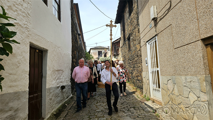 somoscomarca_20250613_arua_fontei_fiestasanantonio_procesion (9)