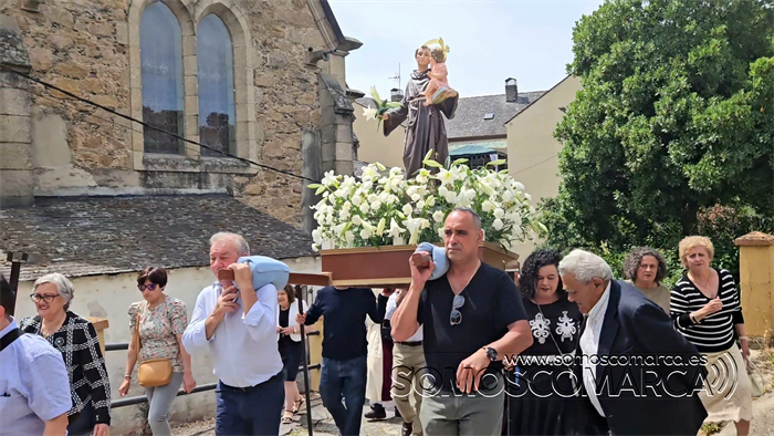 somoscomarca_20250613_arua_fontei_fiestasanantonio_procesion (16)