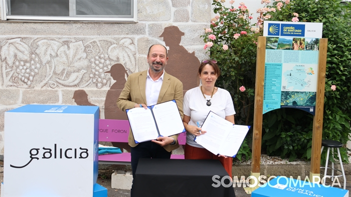 somoscomarca_arua_merellesmariaalbert_albergue_ceipmanuelrespino_firmaconvenio (16)