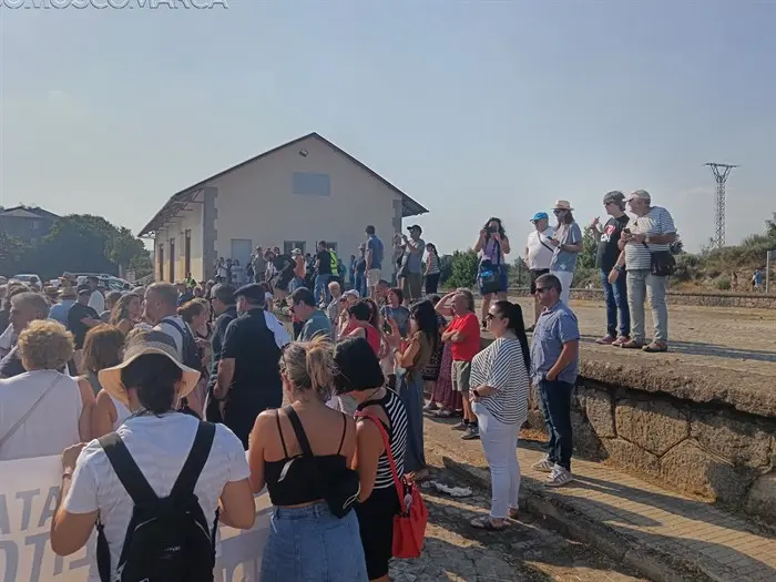 somoscomarca_20250802_agudiña_manifestacion_derechoaltren808