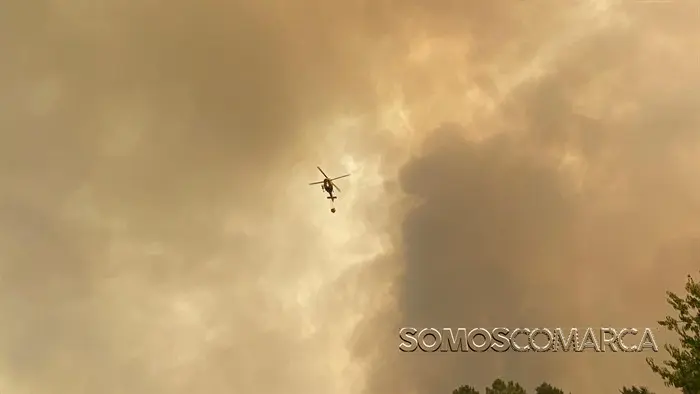somoscomarca_20250814_larouco_petin_incendio_helicoptero_humo1003