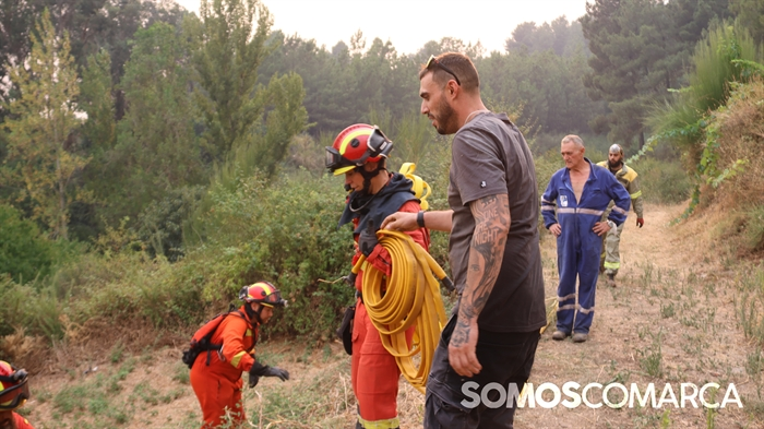 somoscomarca20250817_obarco_incendio_outarelo_ume_voluntarios_manguera