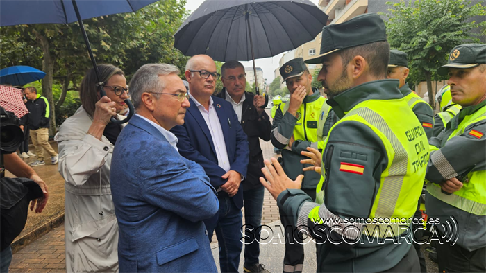 somoscomarca_20250910_obarco_vueltacilistaespaña_aurentinoalonso_luismenor_lalo_motos_cochesvuelta (8)