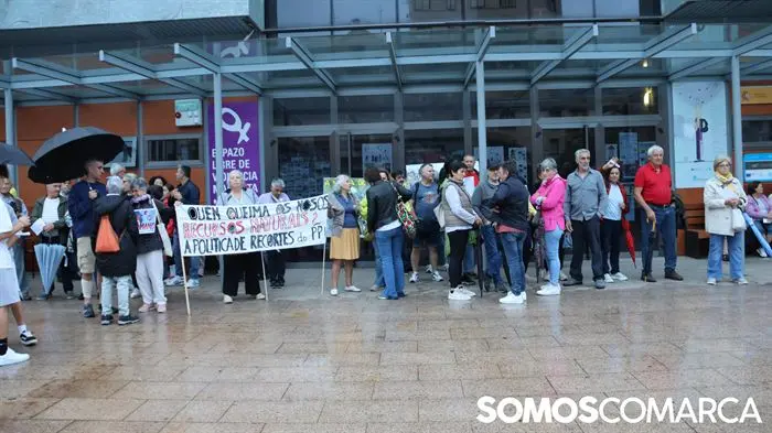 somoscomarca_obarco_manifestacionincendios_plaza do concello (3)
